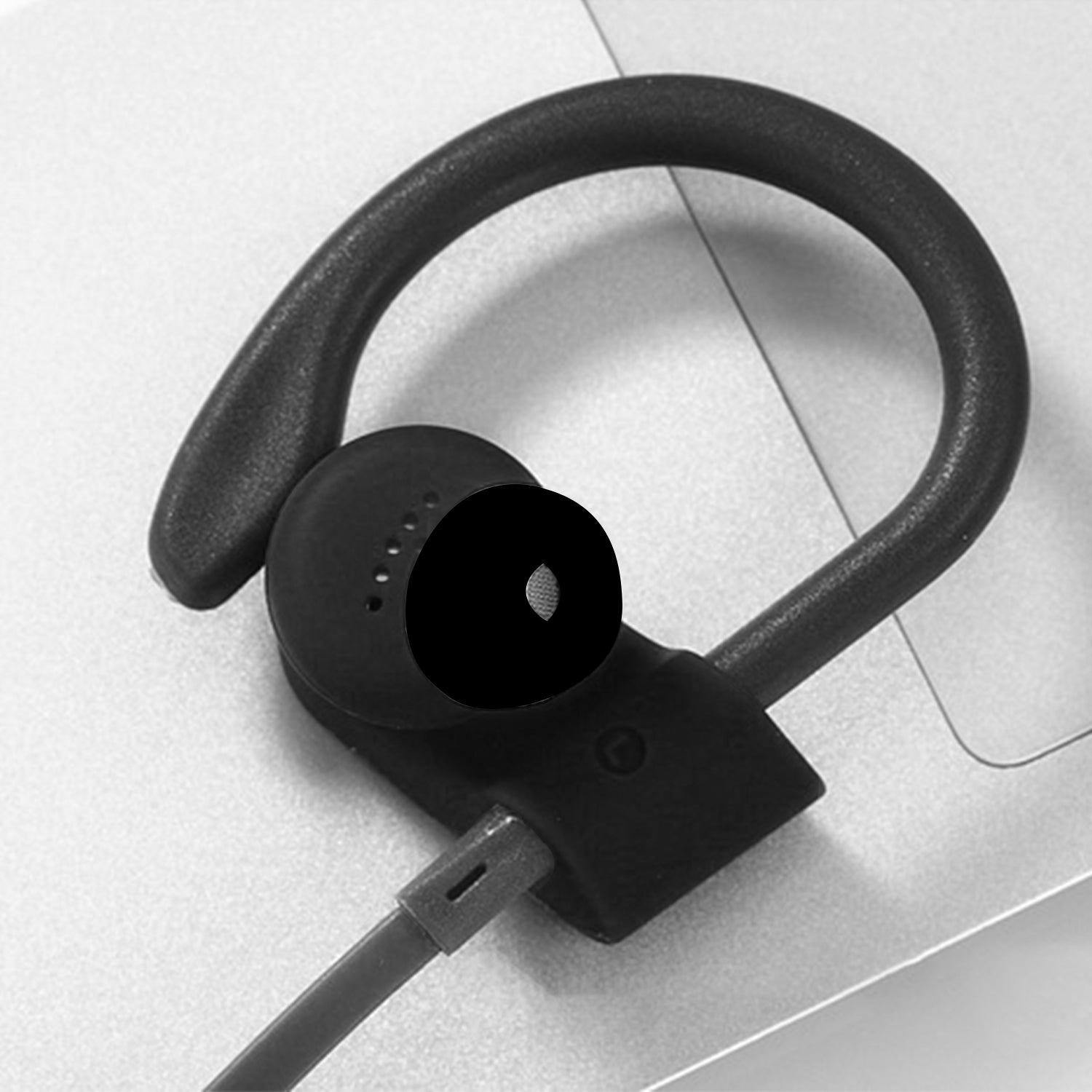 Universal  Wireless in-Ear Headphones with Mic & Sounds Remote