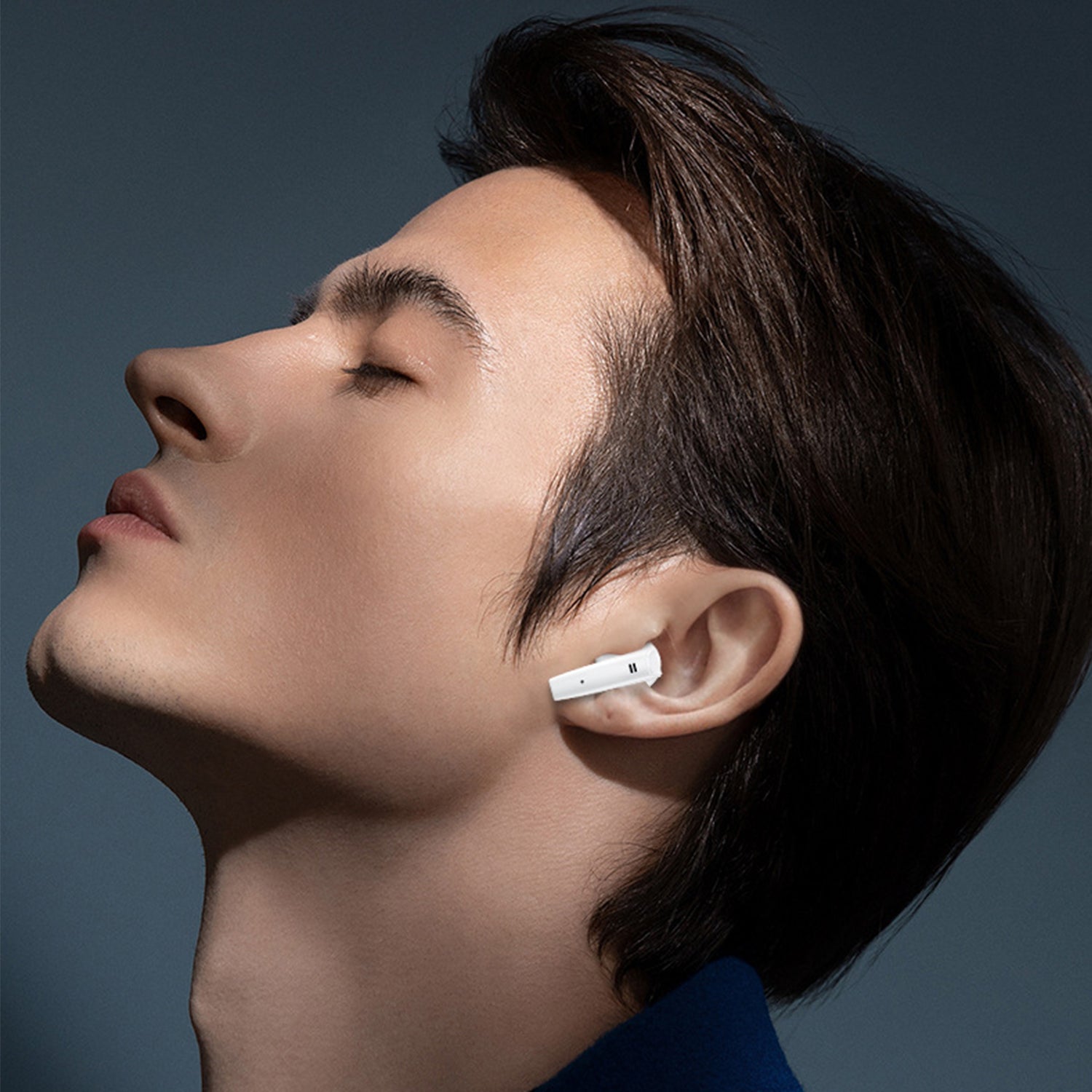 Translucent noise reduction sports wireless headset