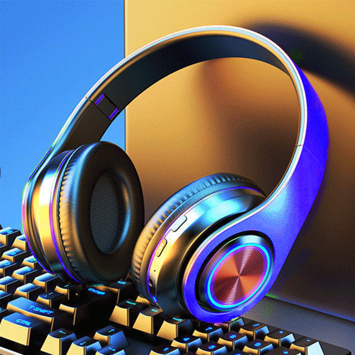 The headset wireless Bluetooth headset can be inserted into the card