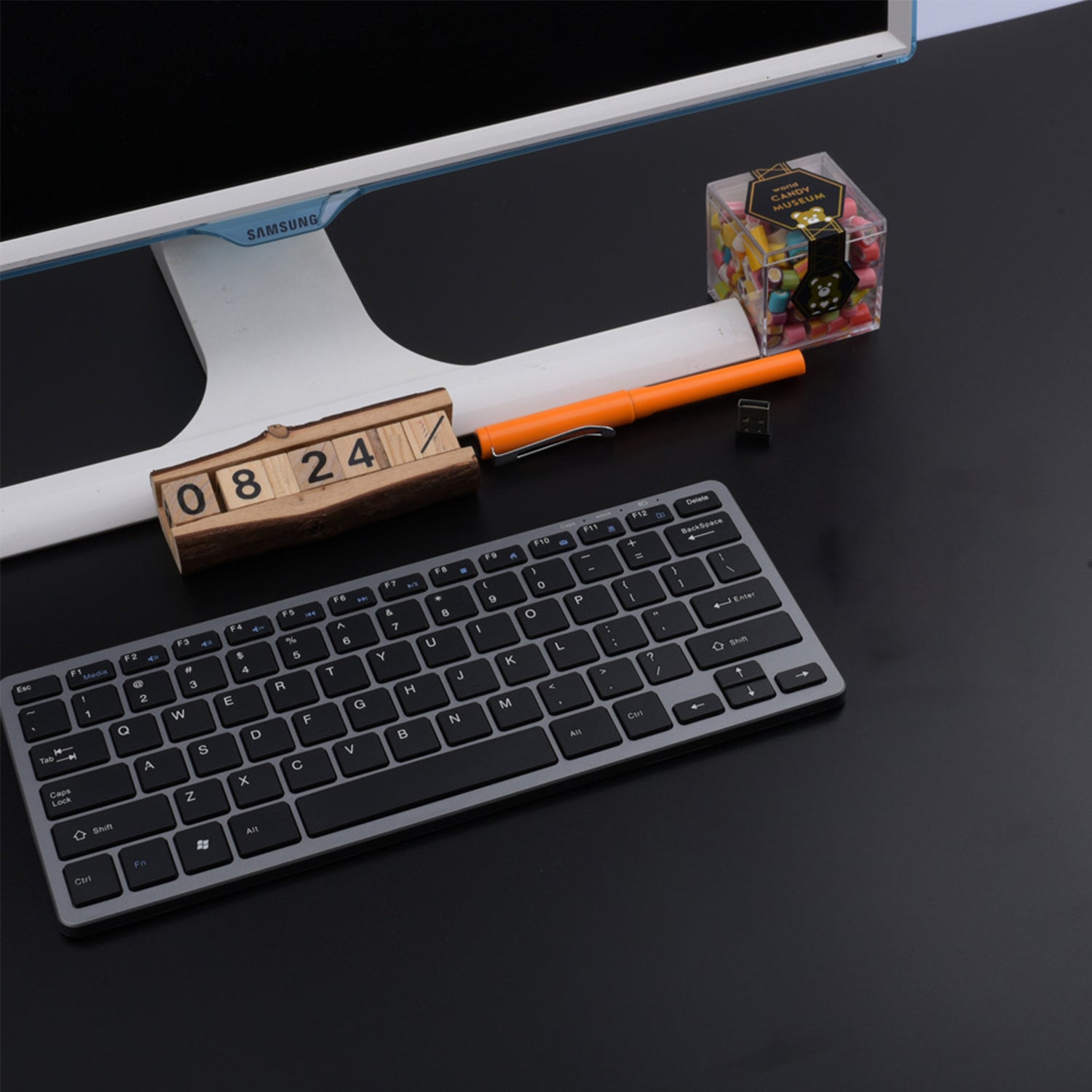 Wireless keyboard Bluetooth rechargeable mini keyboard