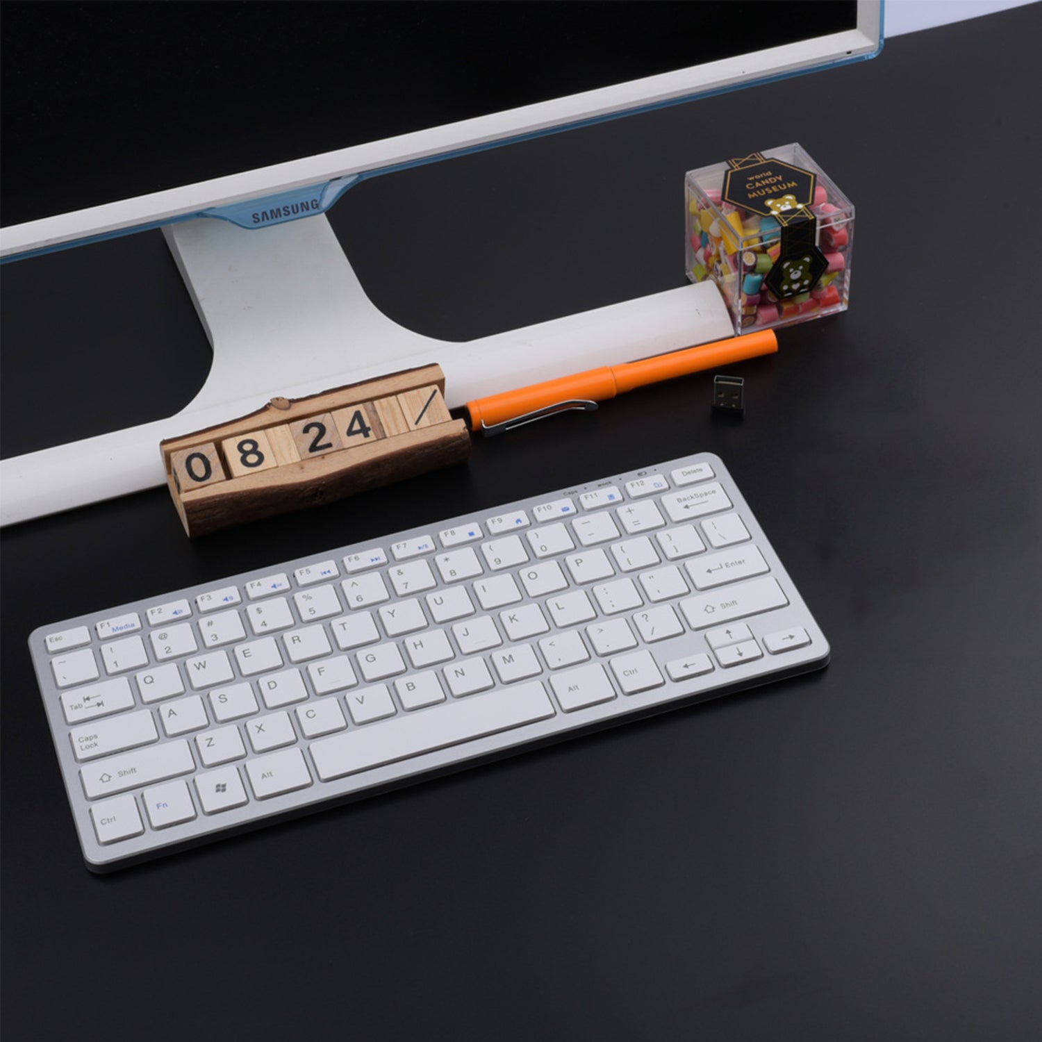 Wireless keyboard Bluetooth rechargeable mini keyboard