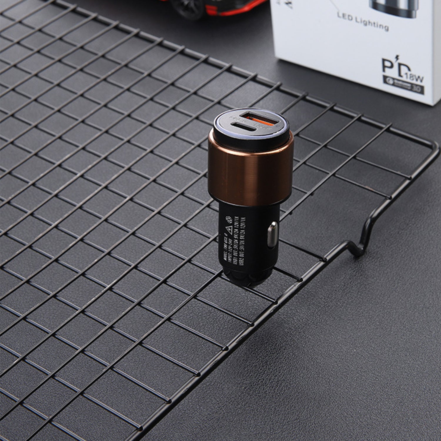 18W PD Type-C＋USB Multifunctional Universal Vehicle Car Fast Charging Adapter Compatible With iPhone 15 Series