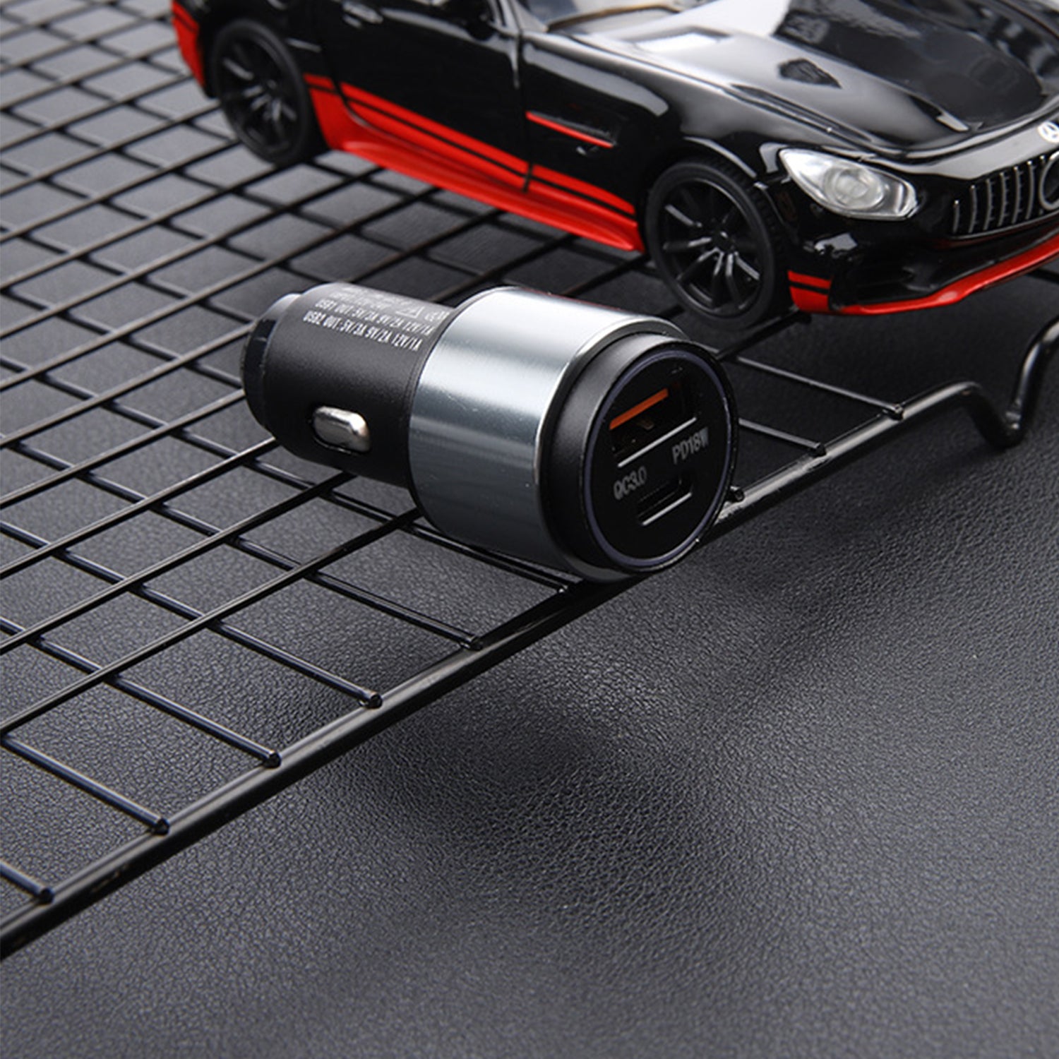 18W PD Type-C＋USB Multifunctional Universal Vehicle Car Fast Charging Adapter Compatible With iPhone 15 Series