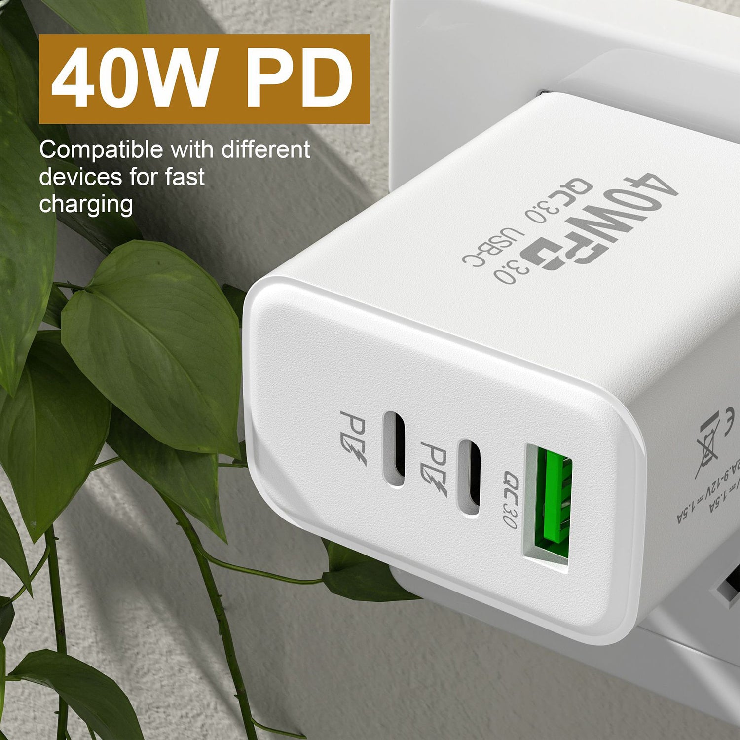 40W PD (2Type-C+USB3.0) is used for Fast Charging Adapter Compatible With iPhone 15 Series
