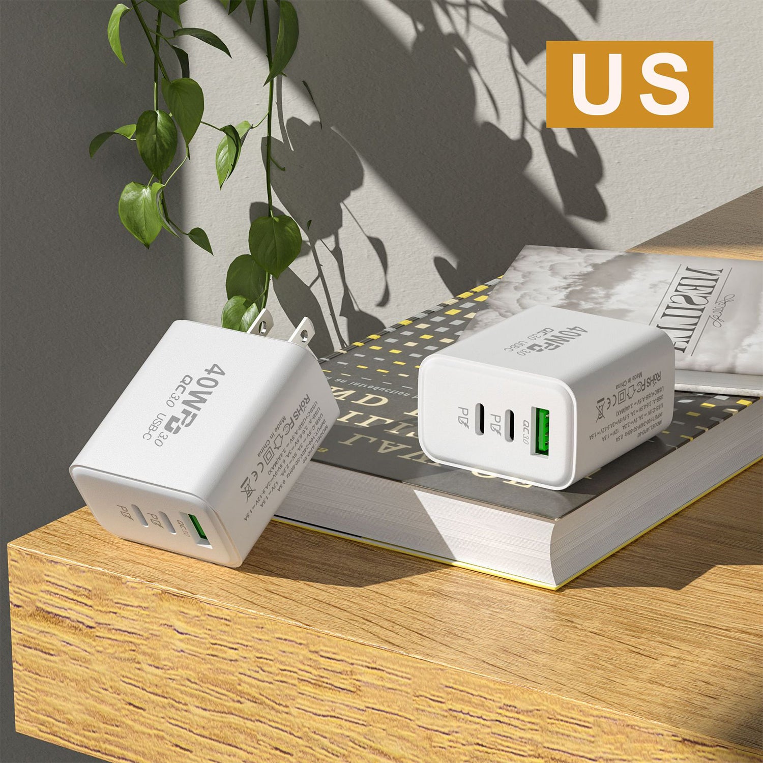 40W PD (2Type-C+USB3.0) is used for Fast Charging Adapter Compatible With iPhone 15 Series