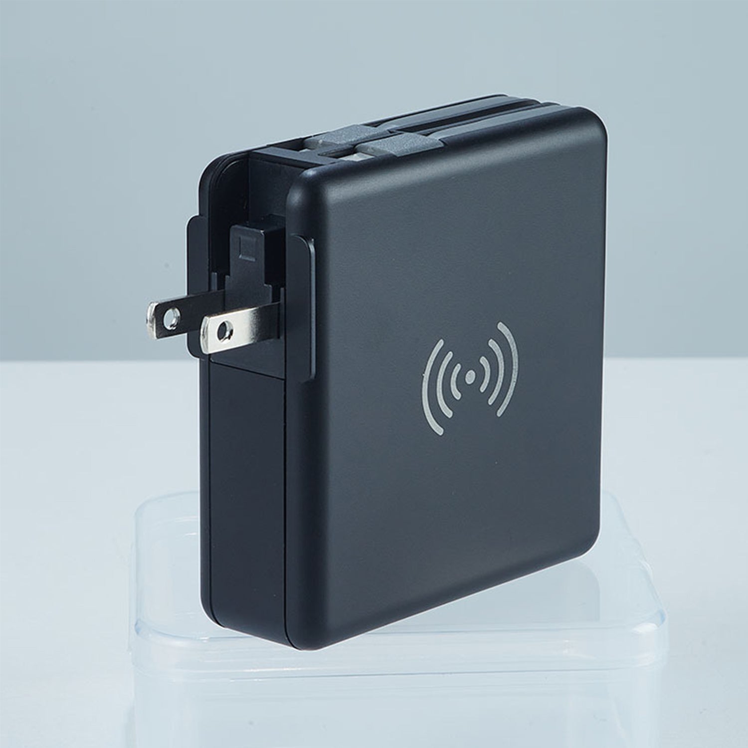 6700mAh self contained cable plug magnetic suction wireless charging bank
