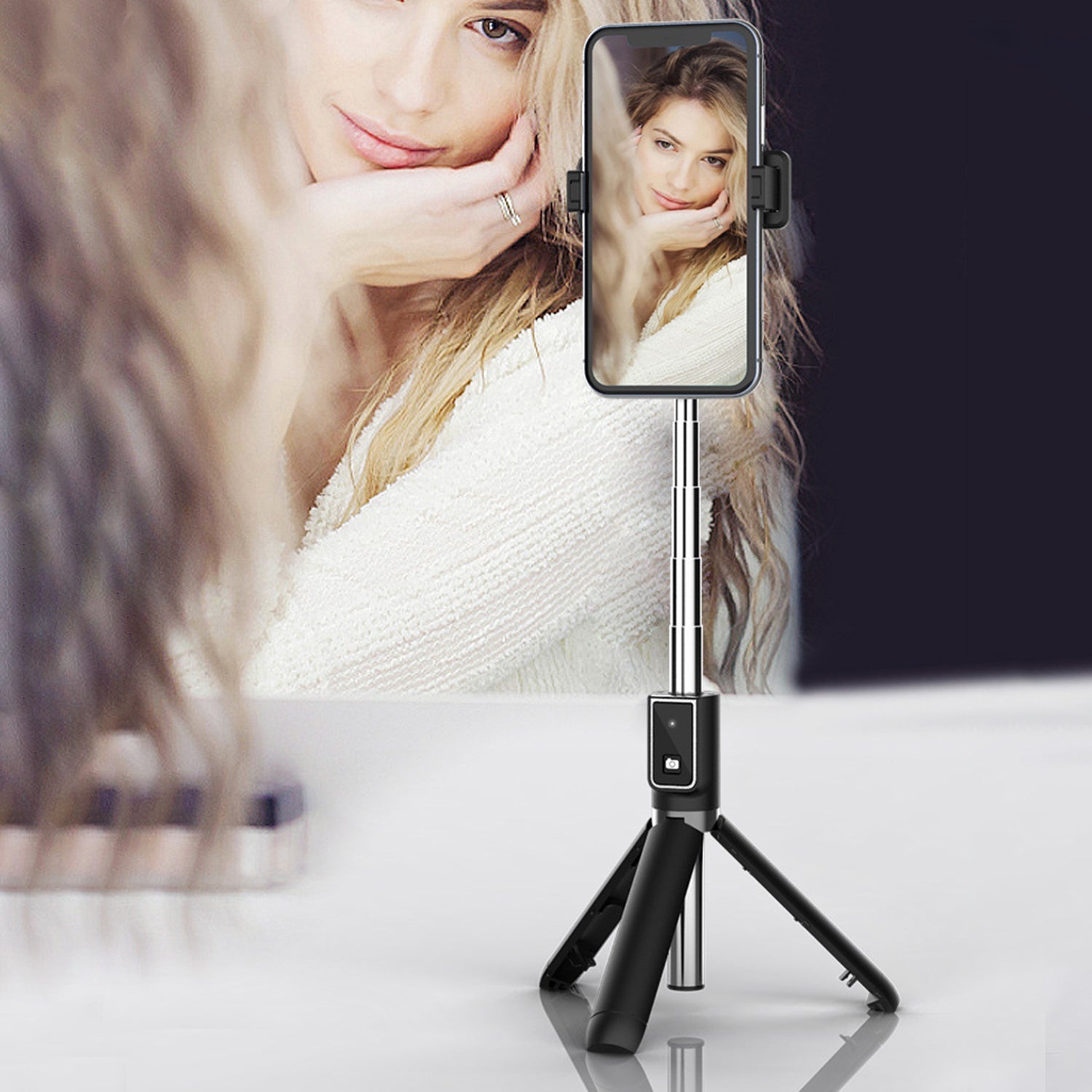 Tripod Bluetooth 360 Degree Rotation Self Timer with Remote Control for ios&Android - Black