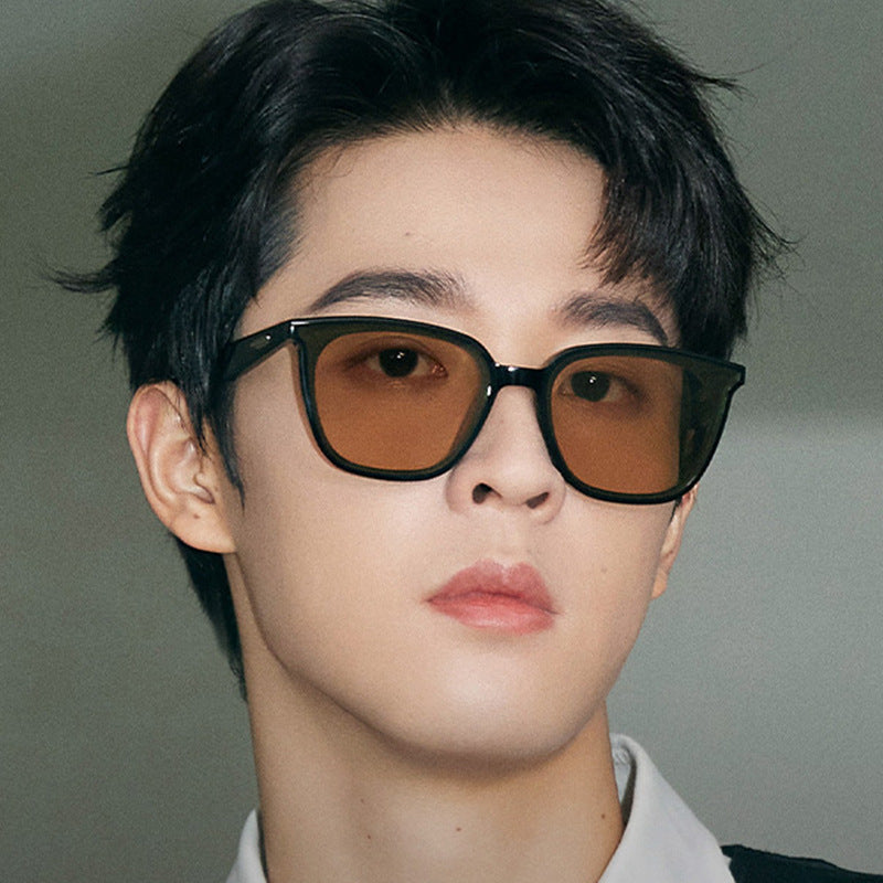 Korean version of premium  black frame Sunglasses(9028*Gu)