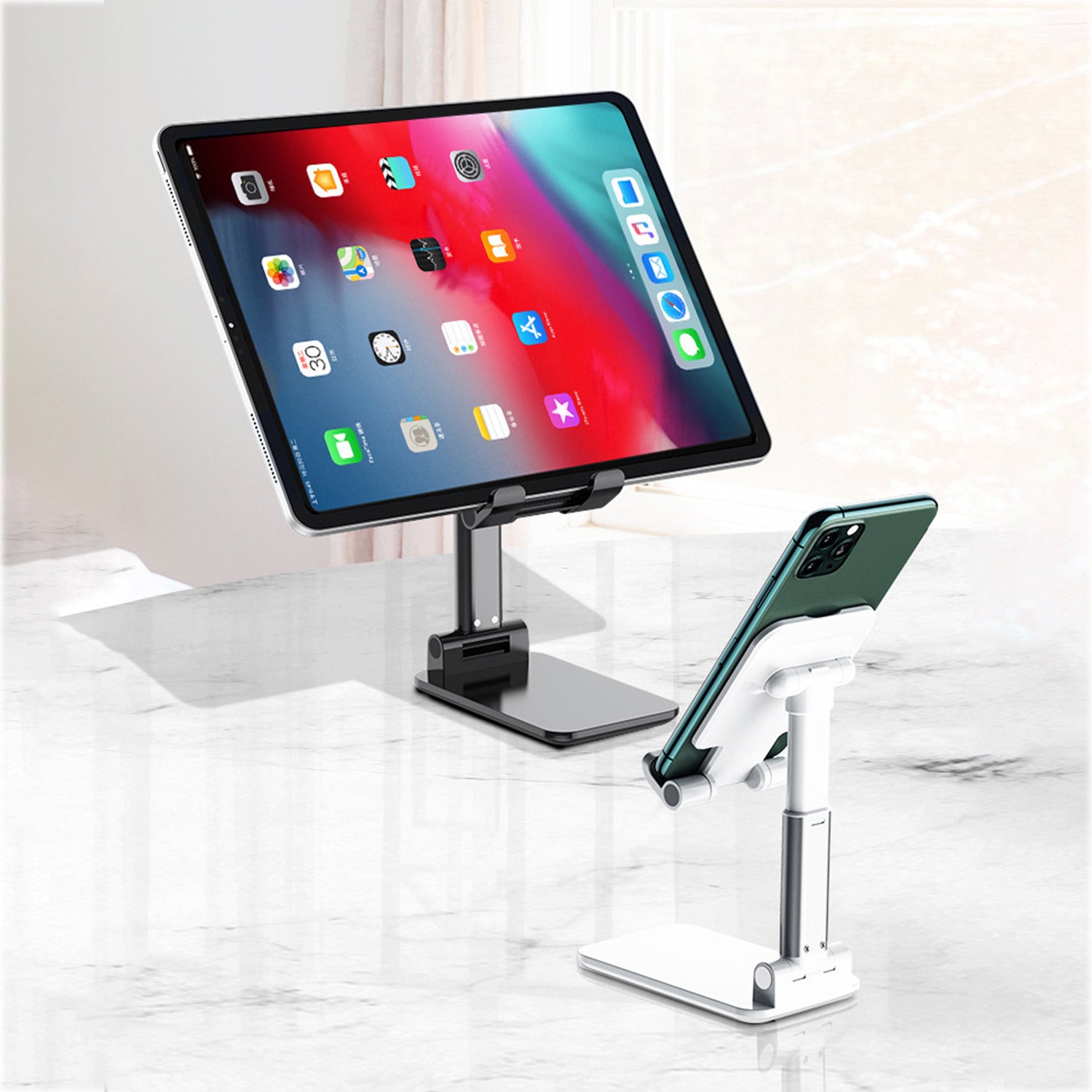 Mobile phone bracket folding and retractable