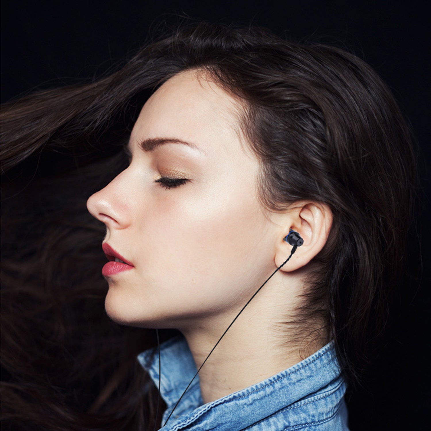 Metal bass in ear wired headset-White