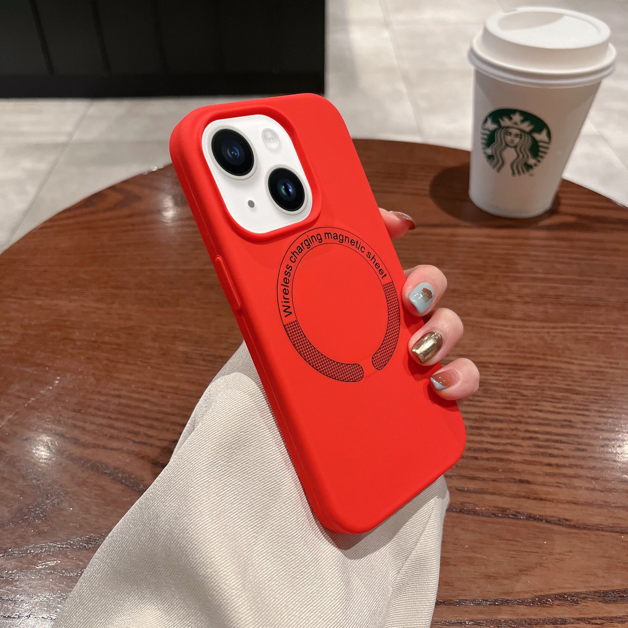 iPhone 14/13 Magnetic Absorption Silicone Protective Shell Case