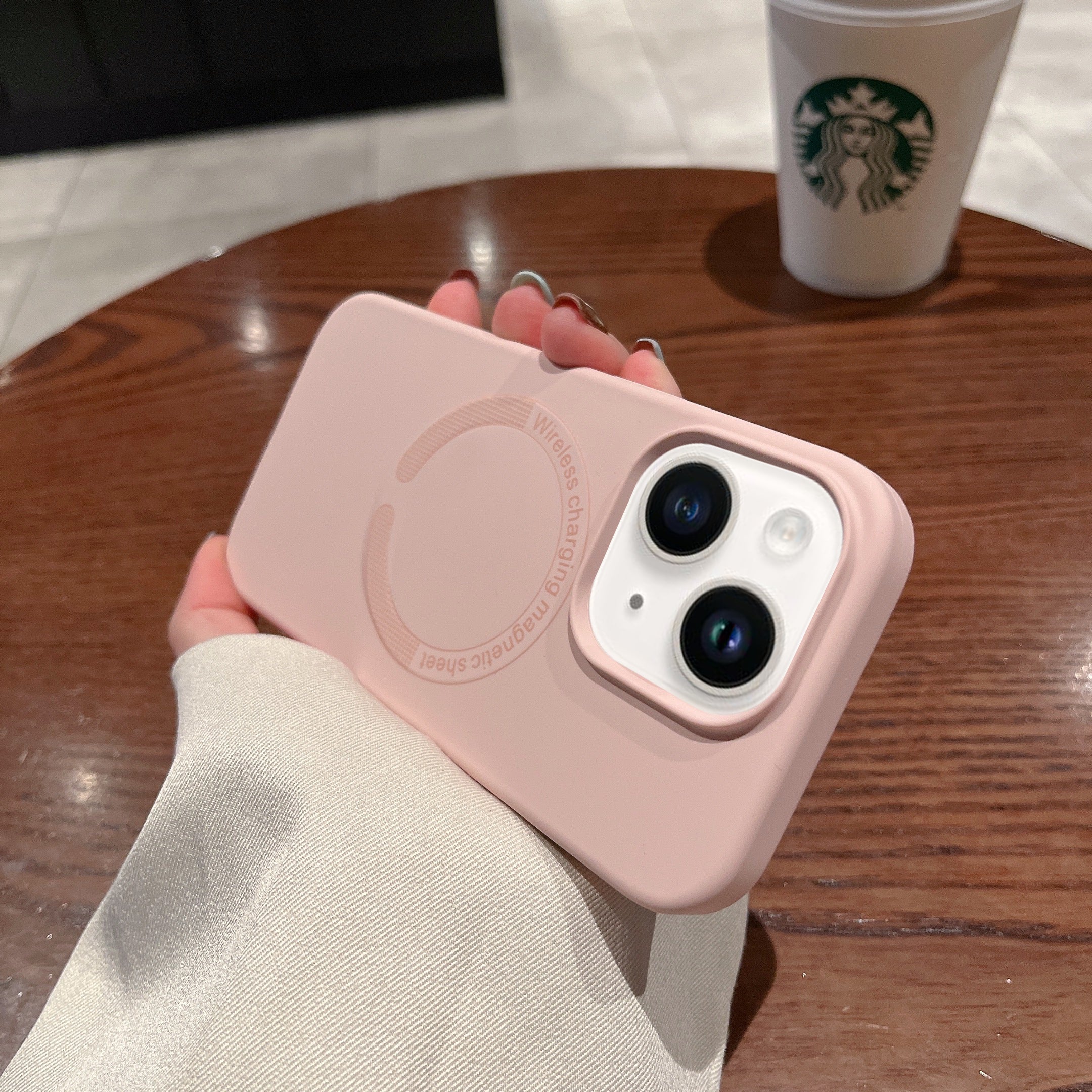 iPhone 14/13 Magnetic Absorption Silicone Protective Shell Case